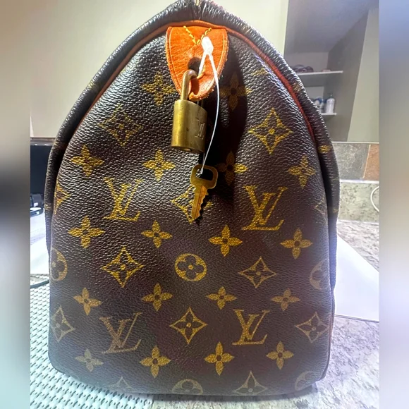 Preloved authentic speedy - Picture 3 of 4